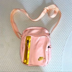 NIKE Sidebag